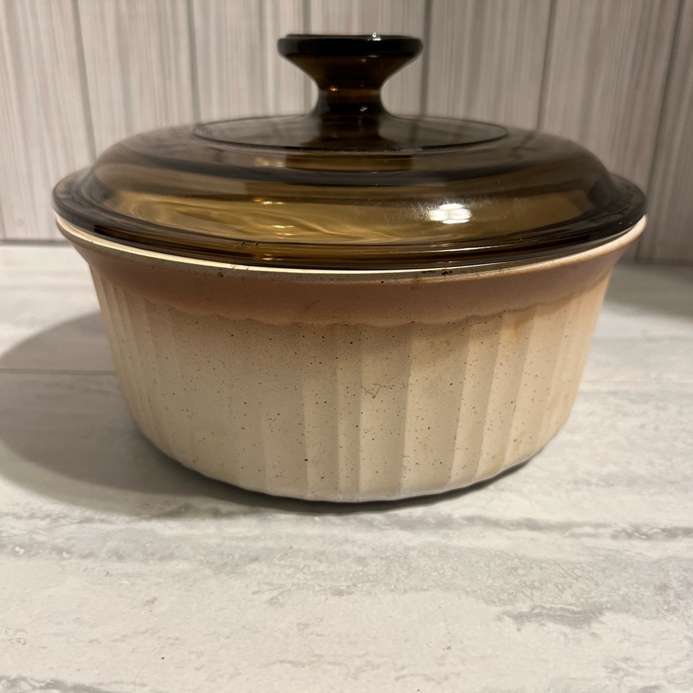 Corning F-1-B 2.5 Liter French Bisque Color Pyroceram Casserole Round Dish & Lid